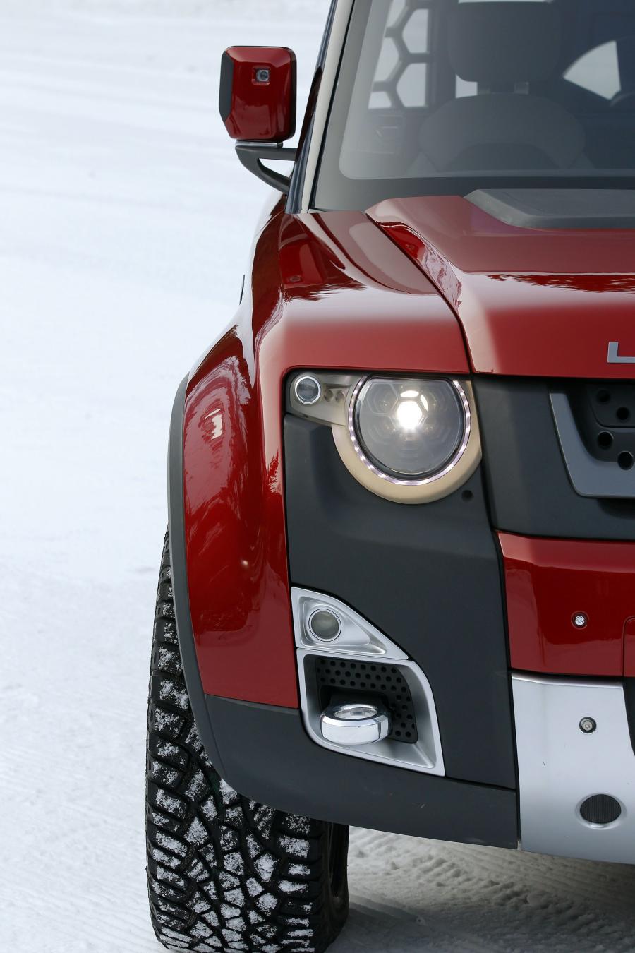 Land Rover DC100 Concept 2011 года  (фото 13 из 86)